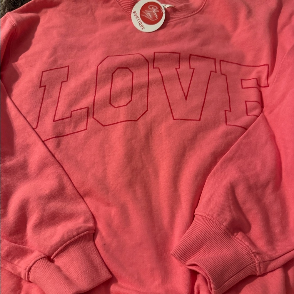 ❤️🩷Pink and red  Love Sweatshirt❤️🩷 NWT size s - Picture 3 of 7